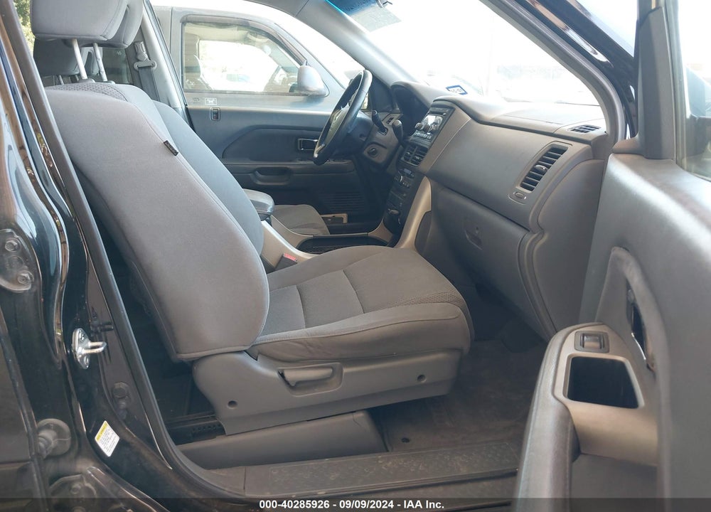 2008 HONDA PILOT SE VIN: 5FNYF18308B040730