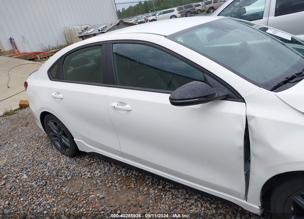 2021 KIA FORTE GT LINE VIN: 3KPF34ADXME305299