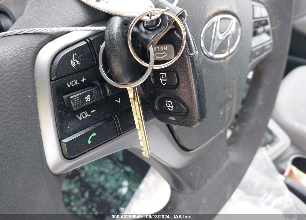 2018 HYUNDAI ELANTRA SEL VIN: 5NPD84LF7JH290064