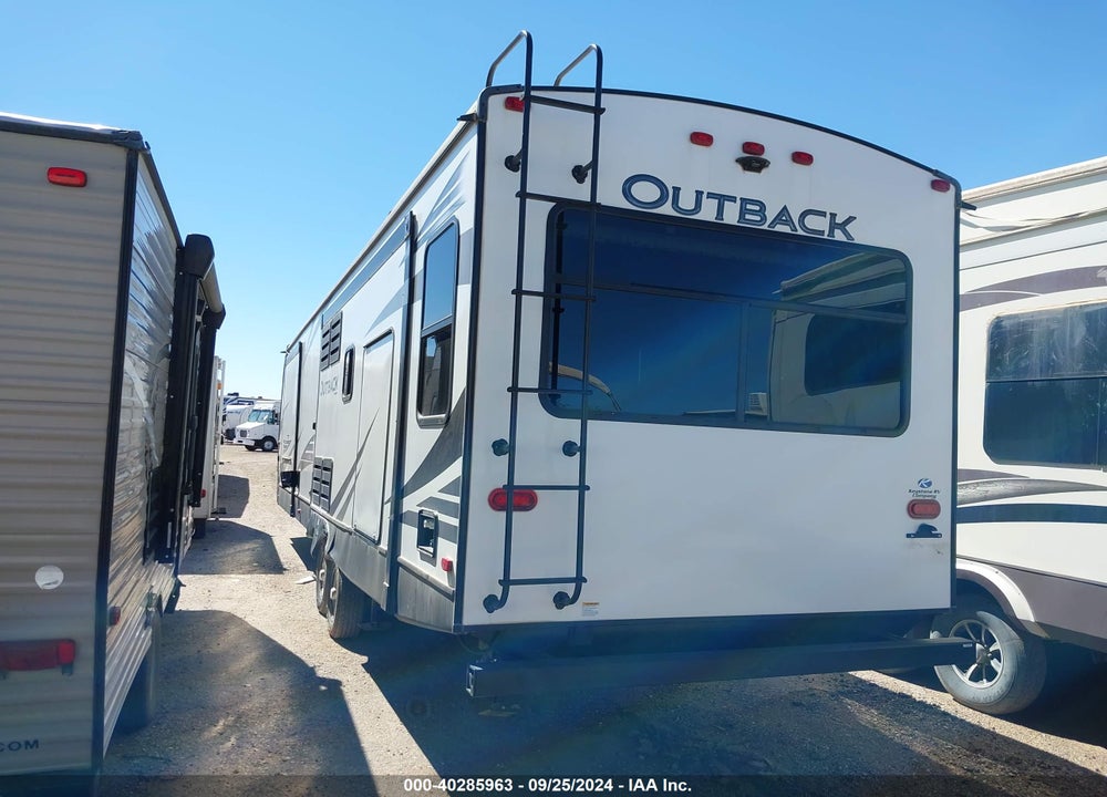 2020 OUTBACK 328RL VIN: 4YDT32826LB452630