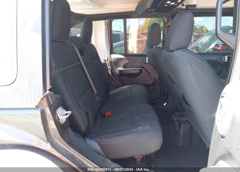 2019 JEEP WRANGLER UNLIMITED SPORT S 4X4 VIN: 1C4HJXDG2KW602110