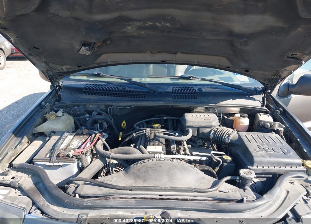 2000 JEEP GRAND CHEROKEE LAREDO VIN: 1J4G248S5YC126431
