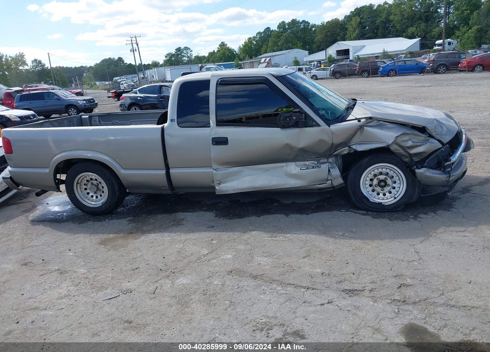 2002 CHEVROLET S-10 LS VIN: 1GCCS195428189400