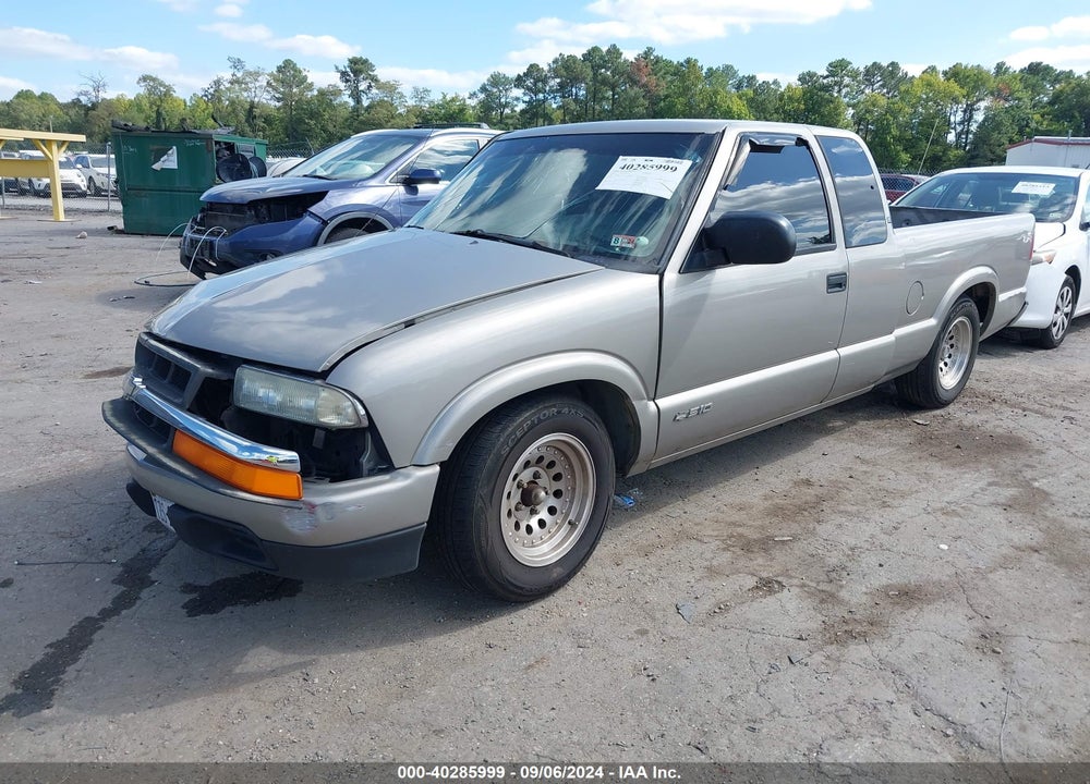 2002 CHEVROLET S-10 LS VIN: 1GCCS195428189400