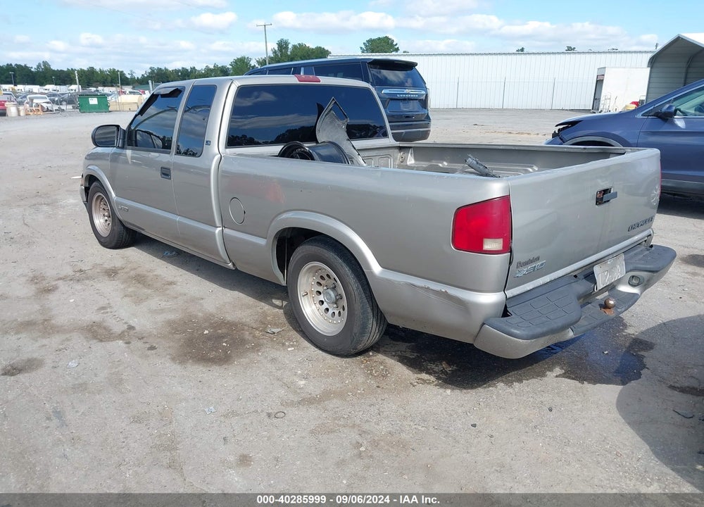 2002 CHEVROLET S-10 LS VIN: 1GCCS195428189400
