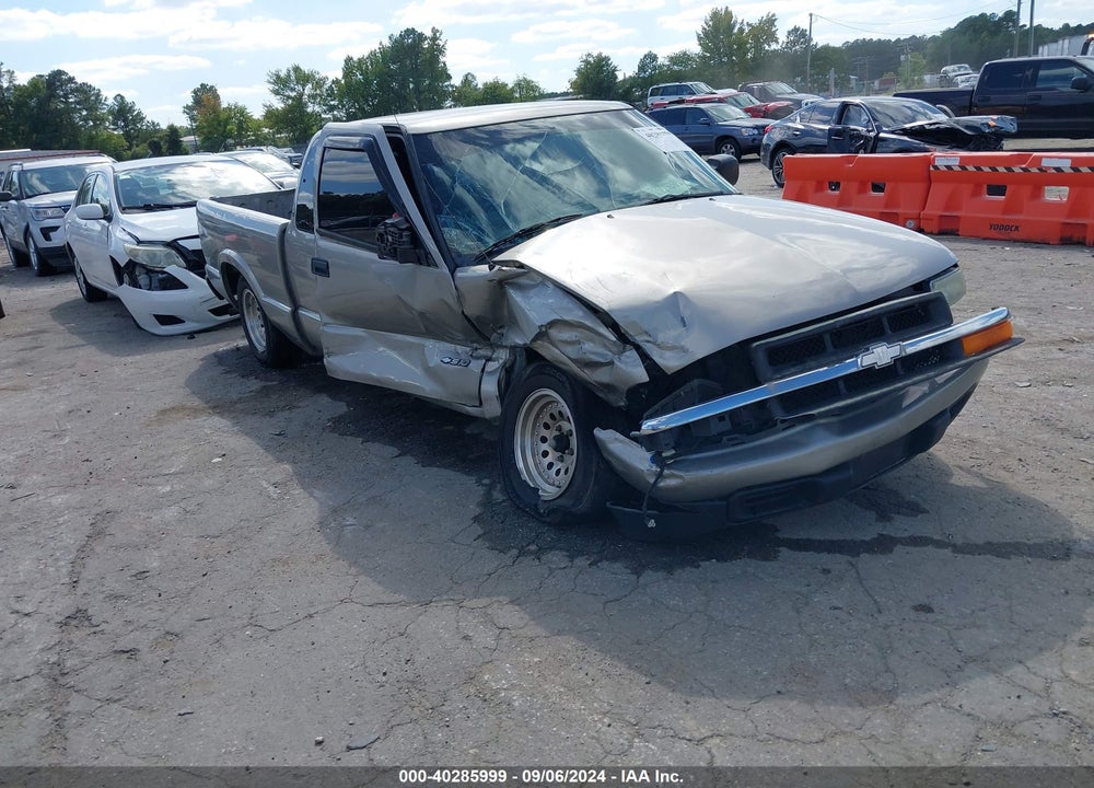 2002 CHEVROLET S-10 LS VIN: 1GCCS195428189400