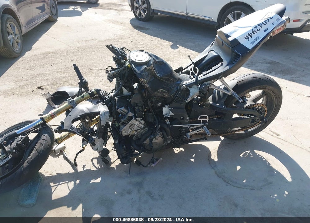 2005 HONDA CBR600 RR VIN: JH2PC37095M207037