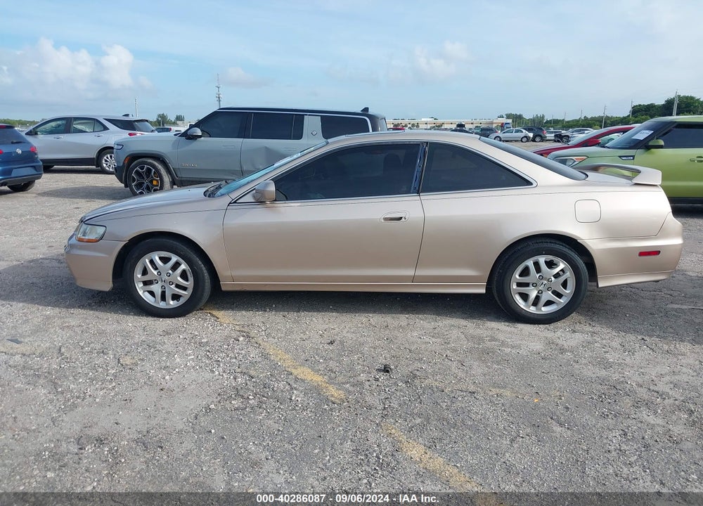 2002 HONDA ACCORD 3.0 EX VIN: 1HGCG22572A003599