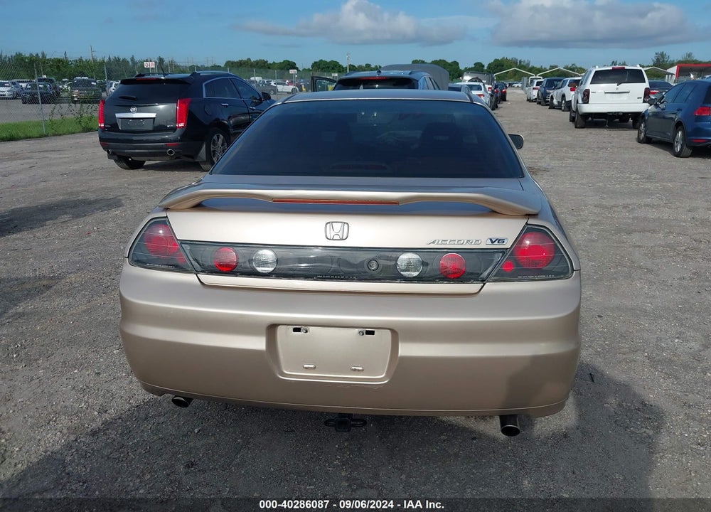 2002 HONDA ACCORD 3.0 EX VIN: 1HGCG22572A003599
