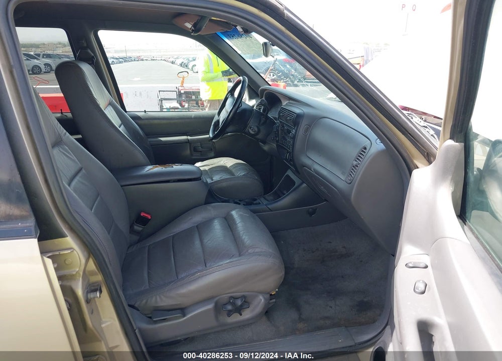 2001 FORD EXPLORER XLT VIN: 1FMZU73E31ZA10817