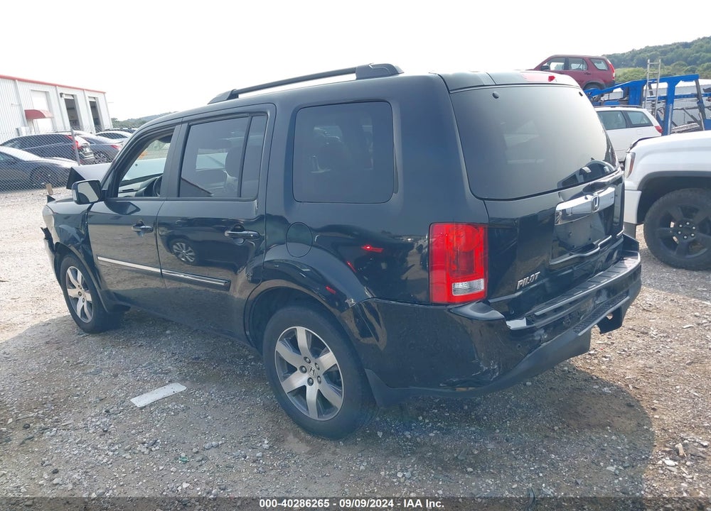 2013 HONDA PILOT TOURING VIN: 5FNYF3H95DB021679
