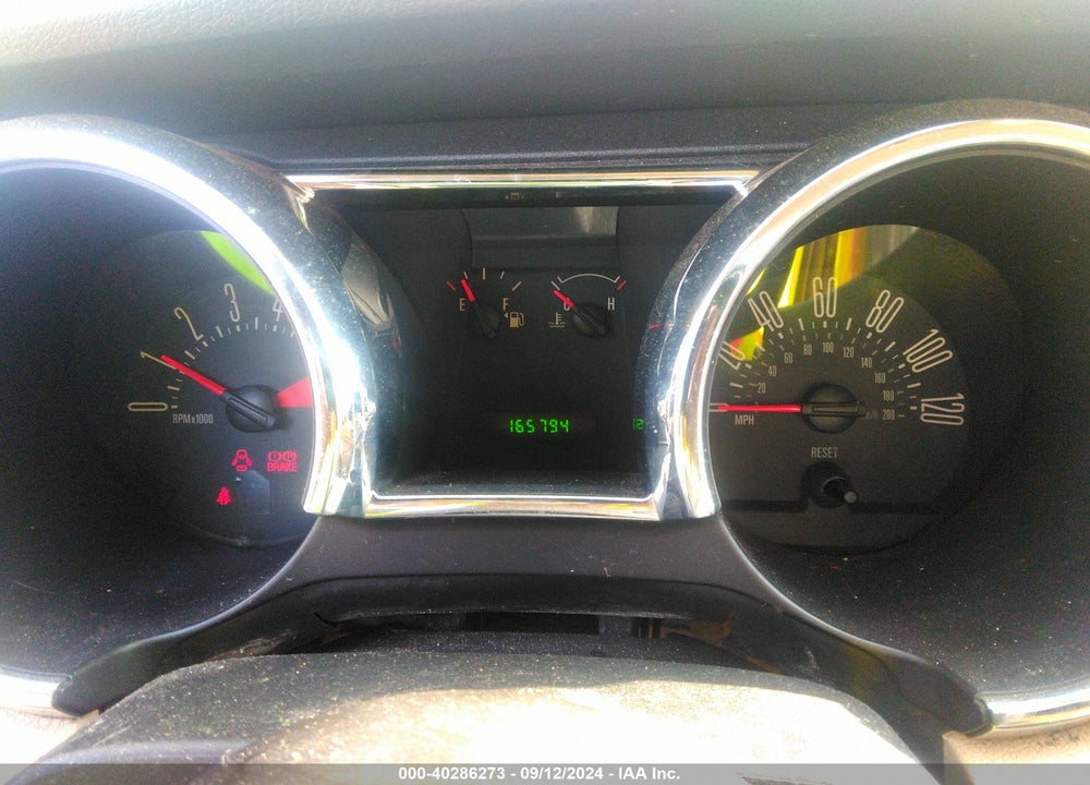 2005 FORD MUSTANG V6 DELUXE/V6 PREMIUM VIN: 1ZVFT80N655202196