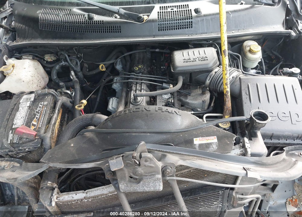 2004 JEEP GRAND CHEROKEE LAREDO VIN: 1J4GW48S74C395125