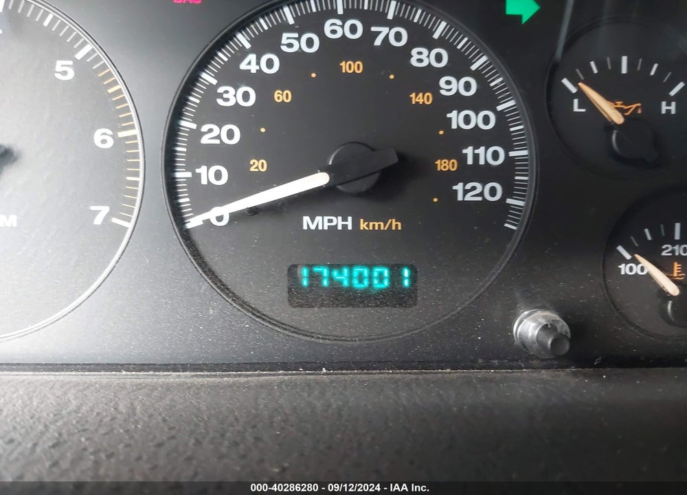 2004 JEEP GRAND CHEROKEE LAREDO VIN: 1J4GW48S74C395125