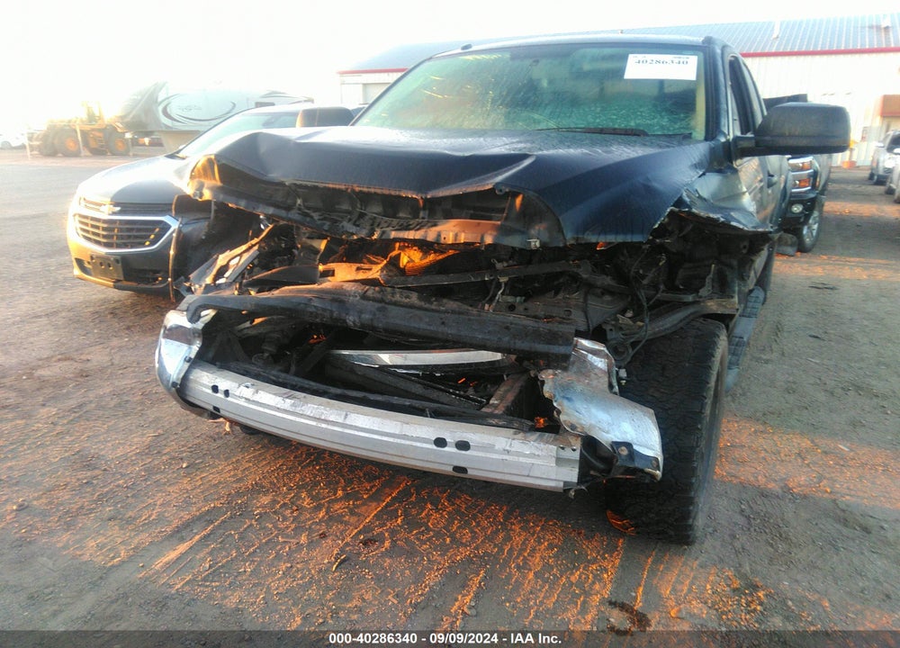 2014 TOYOTA TUNDRA SR5 5.7L V8 VIN: 5TFUW5F14EX394405