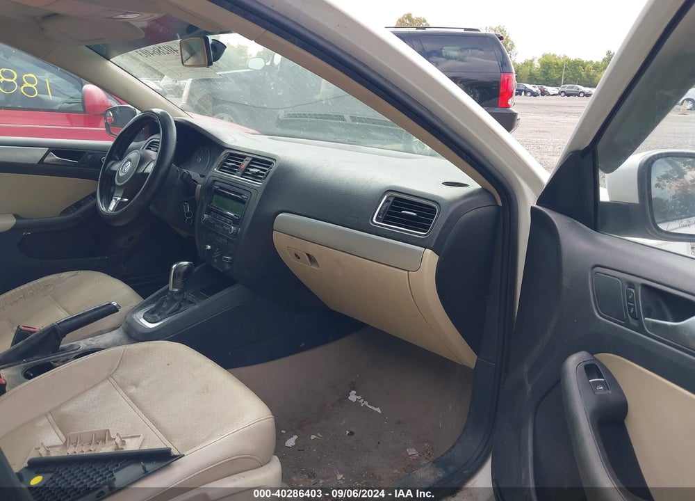 2013 VOLKSWAGEN JETTA SE VIN: 3VWDX7AJ3DM371747
