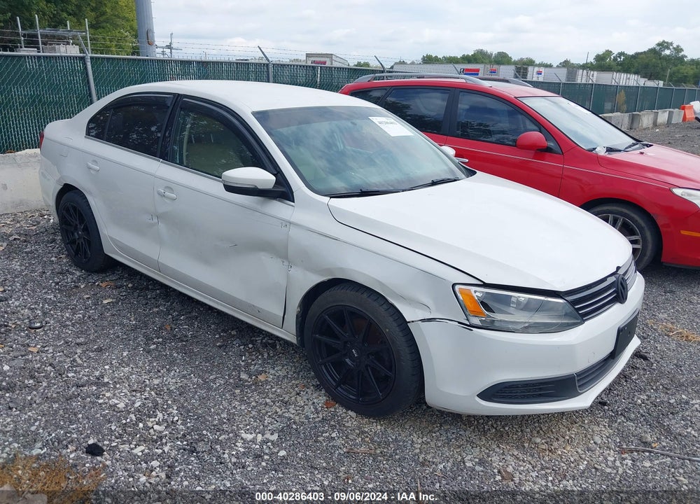 2013 VOLKSWAGEN JETTA SE VIN: 3VWDX7AJ3DM371747