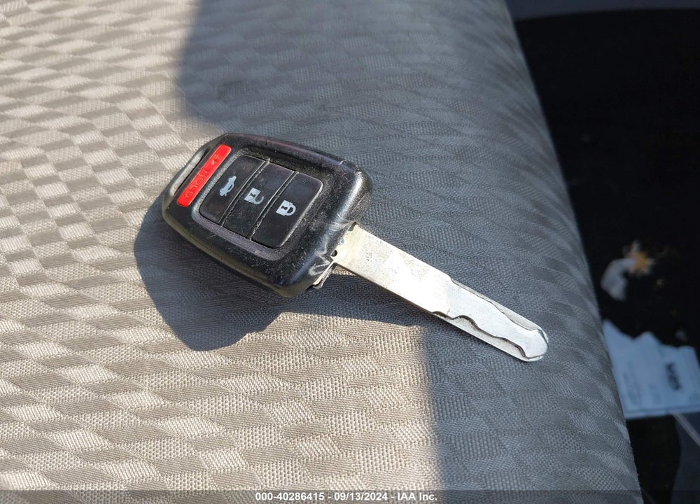 2015 HONDA CIVIC LX VIN: 2HGFB2E56FH507785