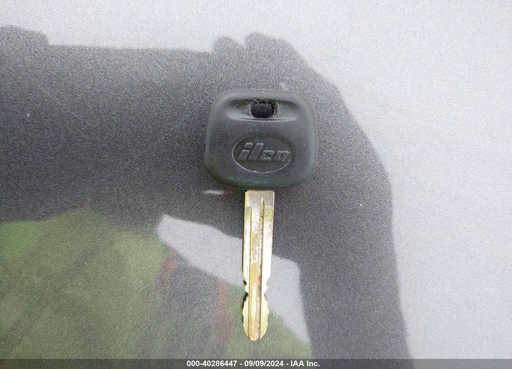 2011 TOYOTA YARIS BASE (A4) VIN: JTDKT4K32B5336589