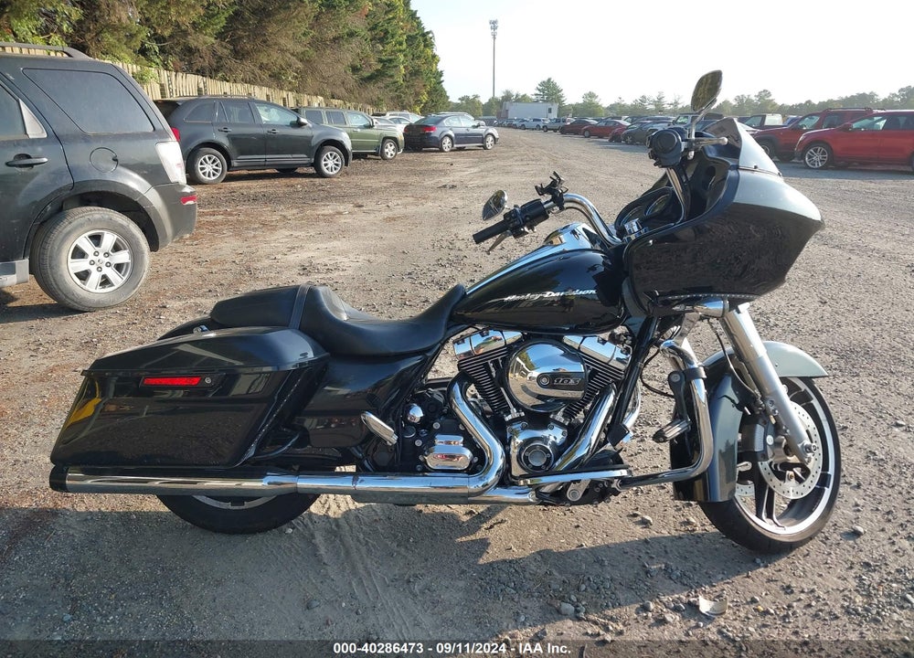 2015 HARLEY-DAVIDSON FLTRX ROAD GLIDE VIN: 1HD1KHM14FB605828