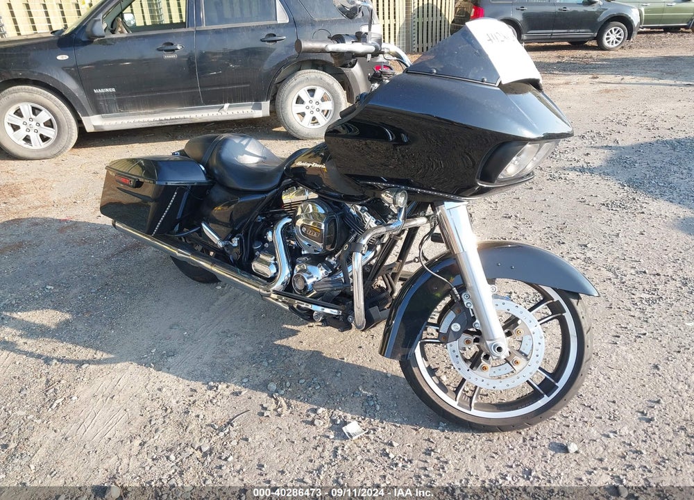2015 HARLEY-DAVIDSON FLTRX ROAD GLIDE VIN: 1HD1KHM14FB605828