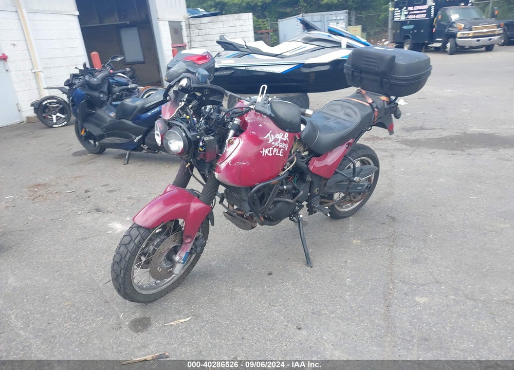 2001 TRIUMPH MOTORCYCLE TIGER VIN: SMT700FR21J135031