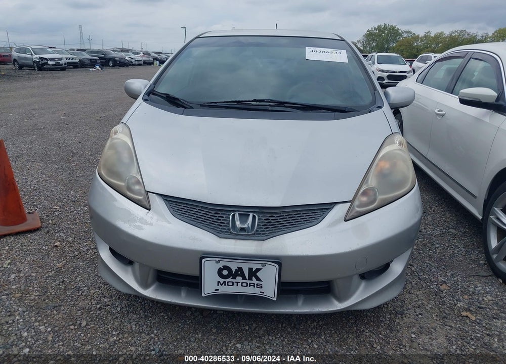 2011 HONDA FIT SPORT VIN: JHMGE8H57BC001368