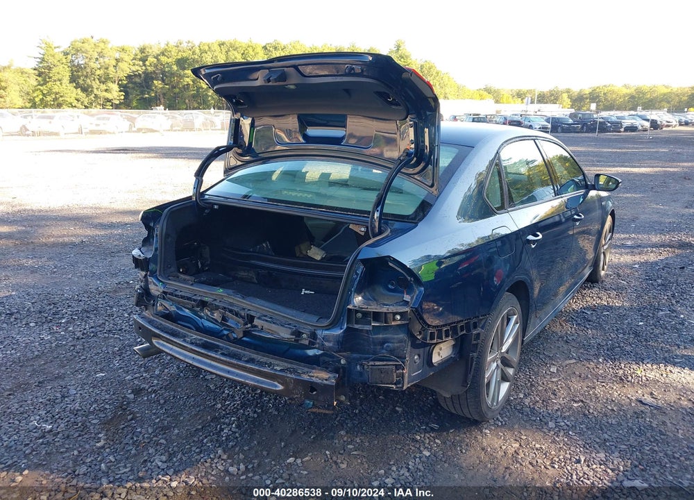 2018 VOLKSWAGEN PASSAT 2.0T R-LINE/2.0T S VIN: 1VWAA7A3XJC018635