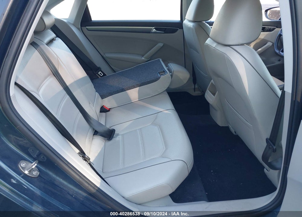 2018 VOLKSWAGEN PASSAT 2.0T R-LINE/2.0T S VIN: 1VWAA7A3XJC018635