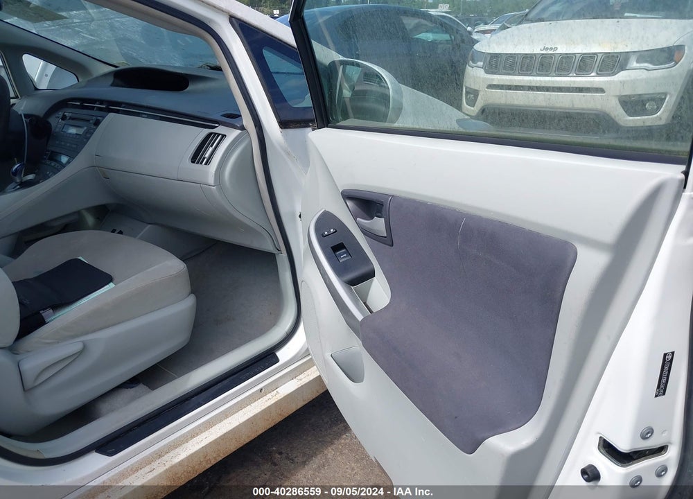 2011 TOYOTA PRIUS TWO VIN: JTDKN3DU0B5362490