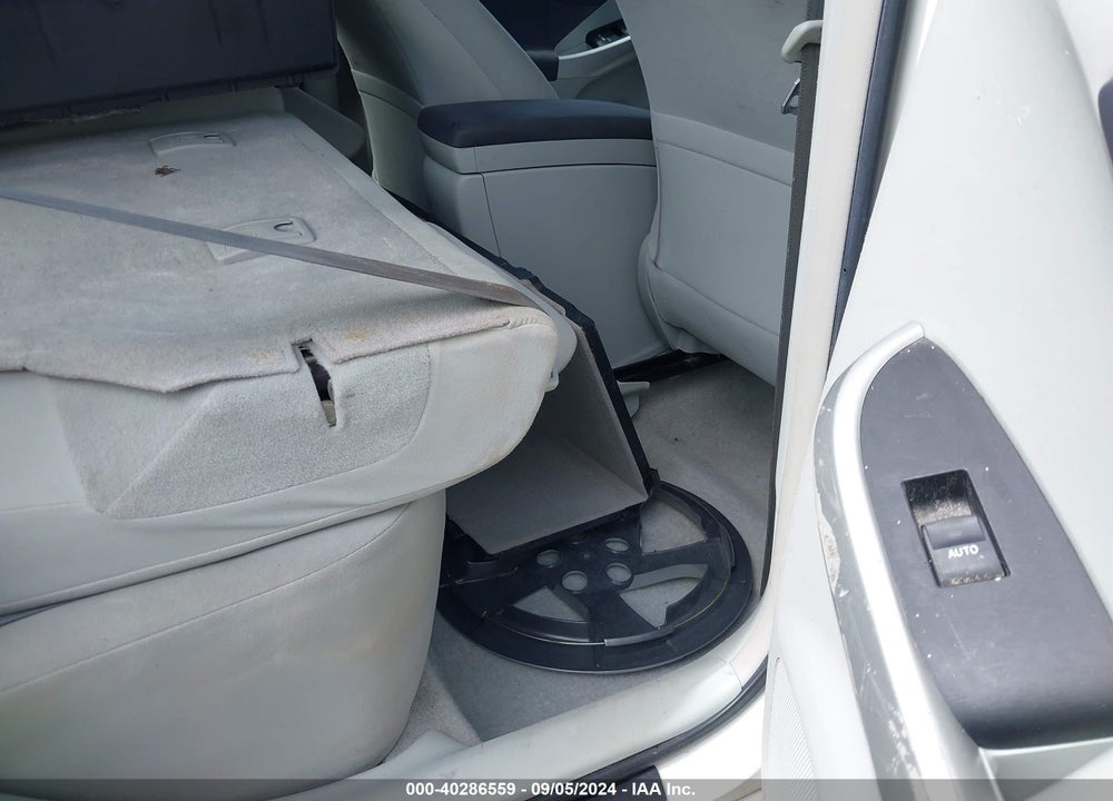2011 TOYOTA PRIUS TWO VIN: JTDKN3DU0B5362490
