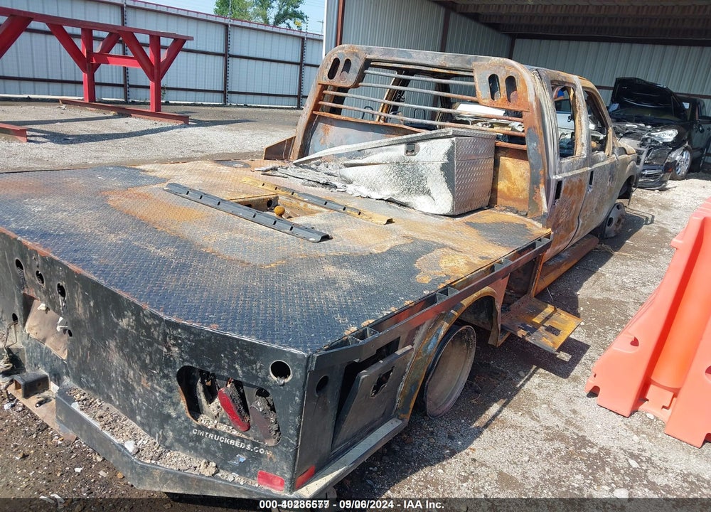 2011 FORD F-350 LARIAT VIN: 1FT8W3DT2BEA67373