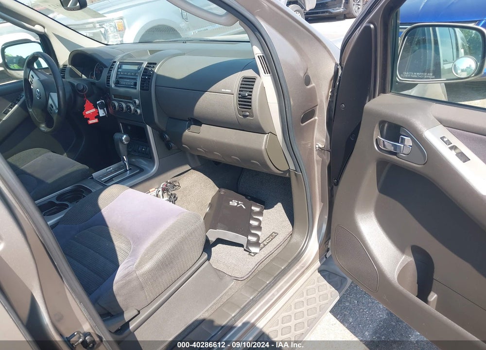 2006 NISSAN PATHFINDER SE VIN: 5N1AR18U86C609847