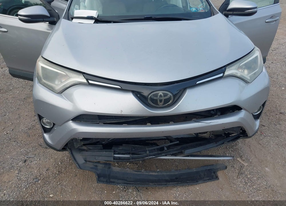 2017 TOYOTA RAV4 XLE VIN: 2T3RFREV3HW542263