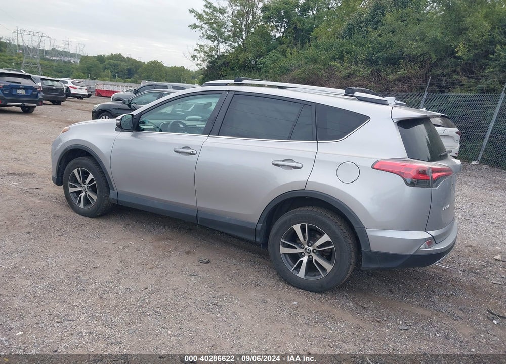 2017 TOYOTA RAV4 XLE VIN: 2T3RFREV3HW542263