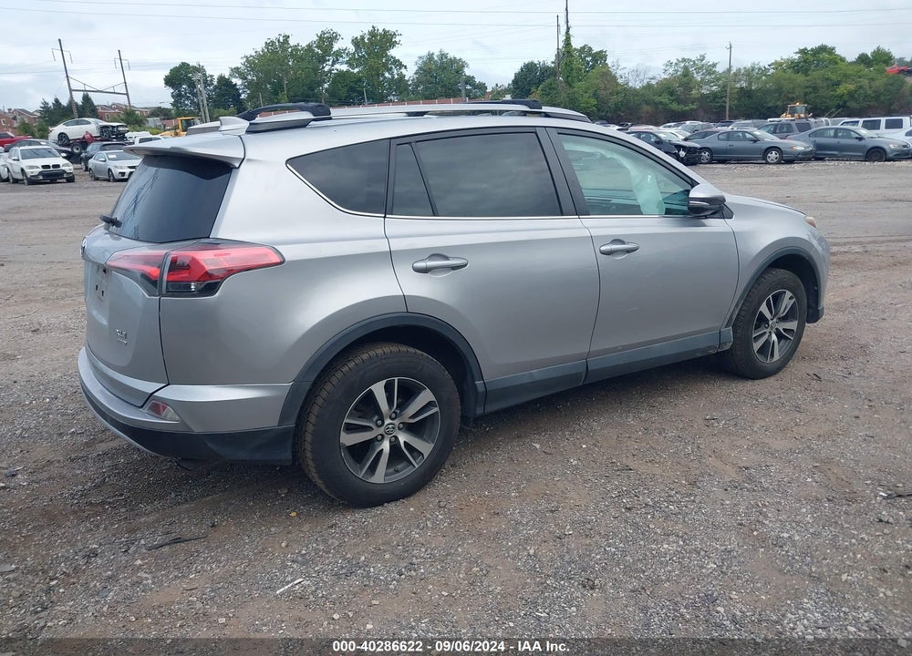 2017 TOYOTA RAV4 XLE VIN: 2T3RFREV3HW542263