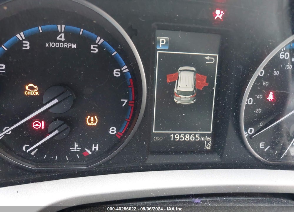 2017 TOYOTA RAV4 XLE VIN: 2T3RFREV3HW542263