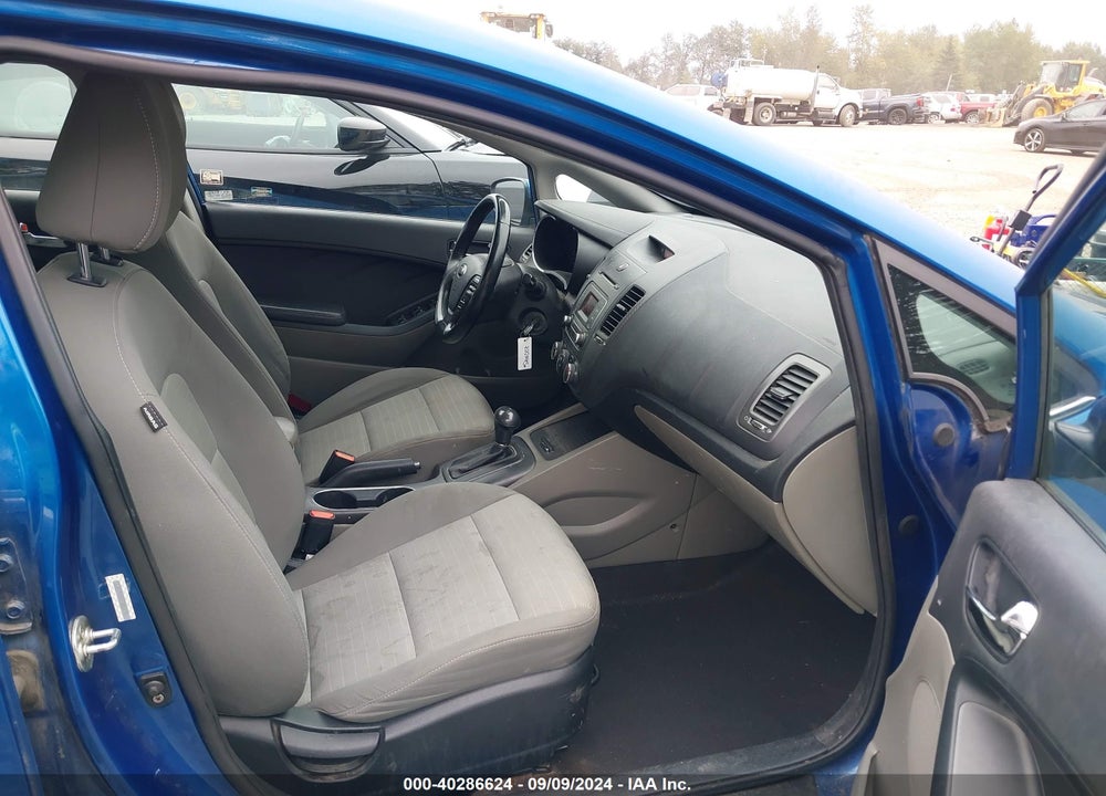 2015 KIA FORTE EX VIN: KNAFX5A84F5303685