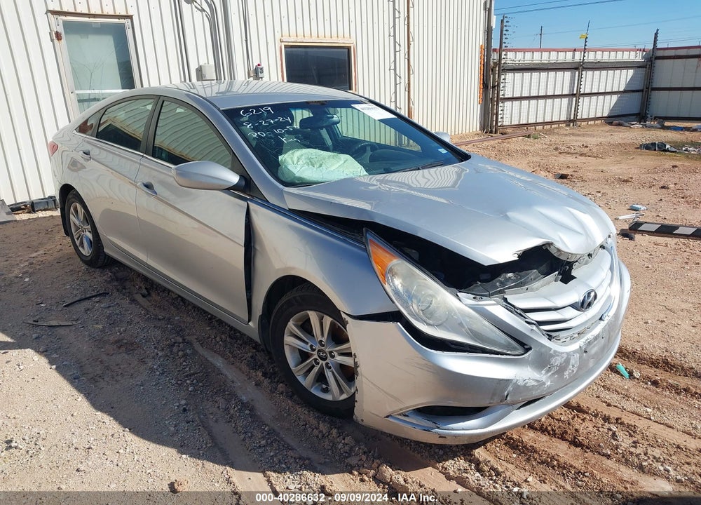 2013 HYUNDAI SONATA GLS VIN: 5NPEB4AC2DH596219