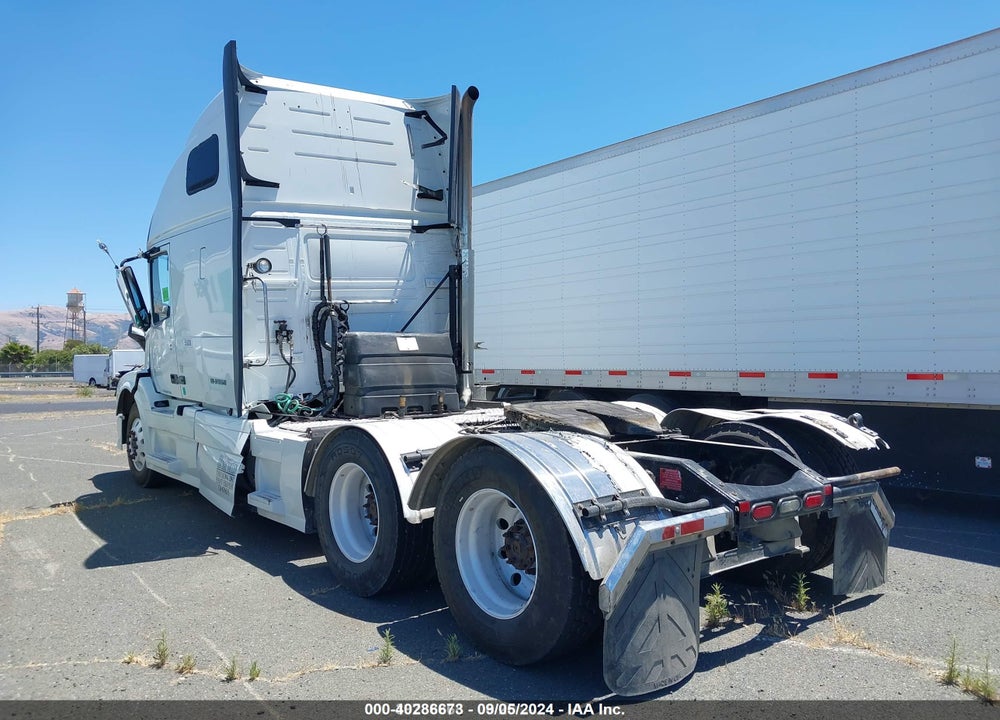 2014 VOLVO VN VNL VIN: 4V4NC9EJ8EN161648
