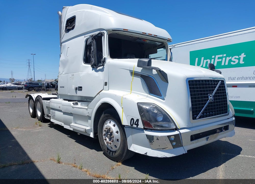 2014 VOLVO VN VNL VIN: 4V4NC9EJ8EN161648