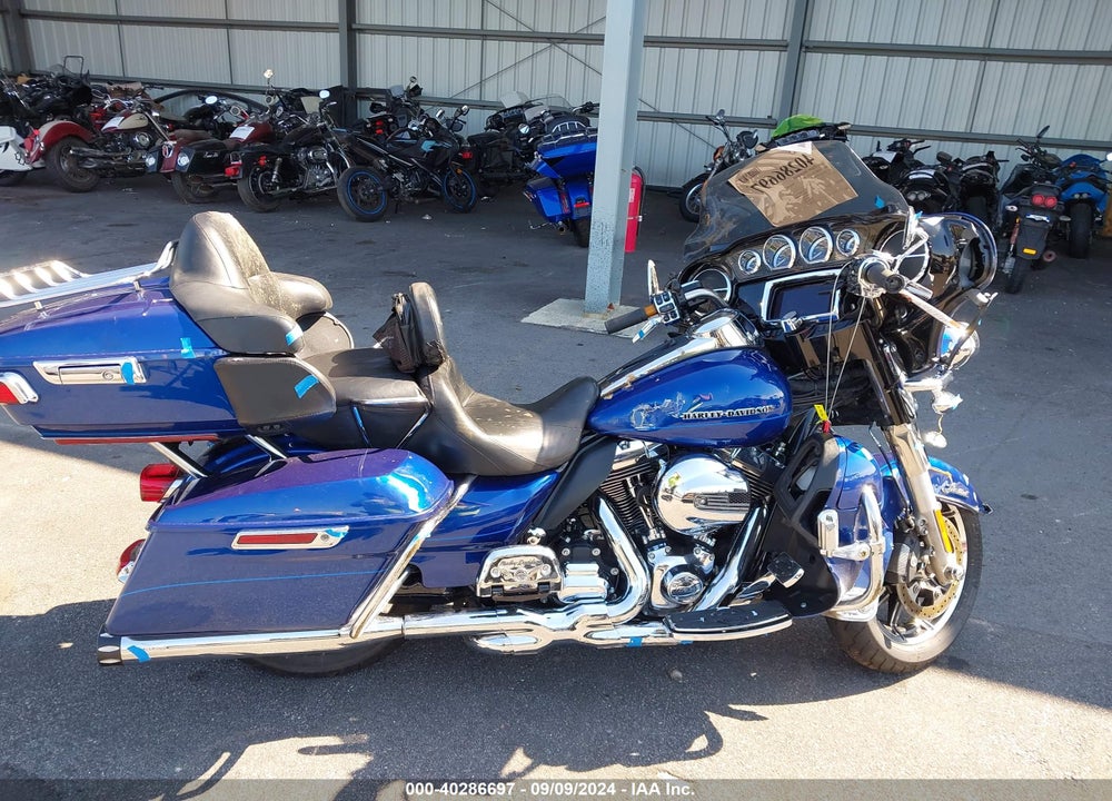 2015 HARLEY-DAVIDSON FLHTK ULTRA LIMITED VIN: 1HD1KEL18FB641313