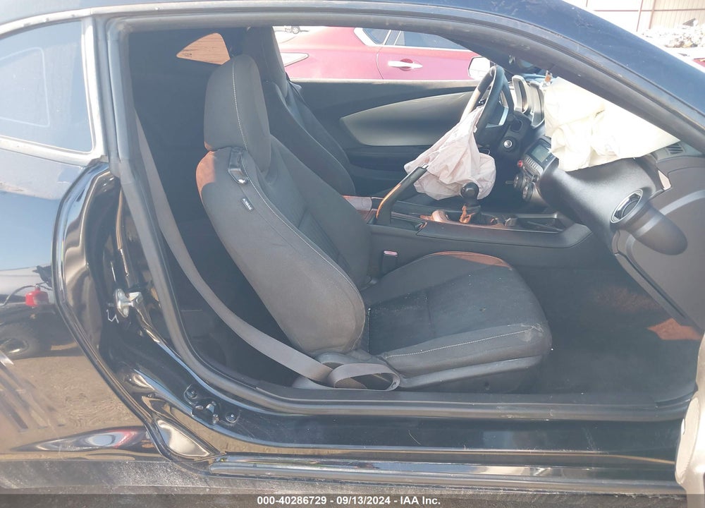 2010 CHEVROLET CAMARO 1LS VIN: 2G1FE1EV2A9193306