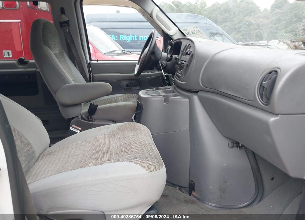 2003 FORD E-350 SUPER DUTY XL/XLT VIN: 1FBSS31LX3HB88825