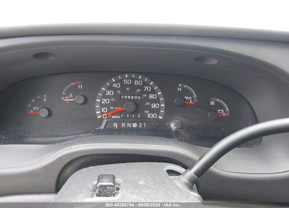 2003 FORD E-350 SUPER DUTY XL/XLT VIN: 1FBSS31LX3HB88825