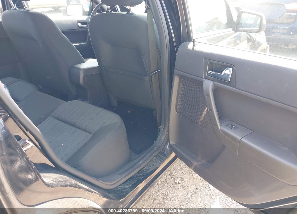 2008 FORD FOCUS VIN: 1FAHP35N88W192187