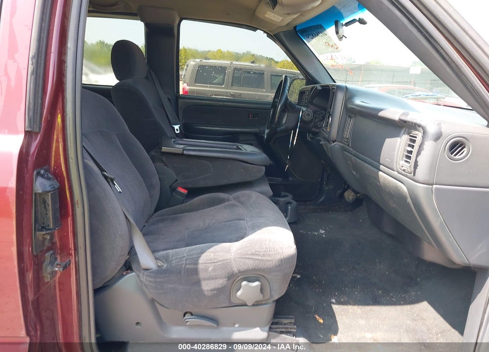 2002 CHEVROLET SILVERADO 1500 LS VIN: 2GCEK19T221342415