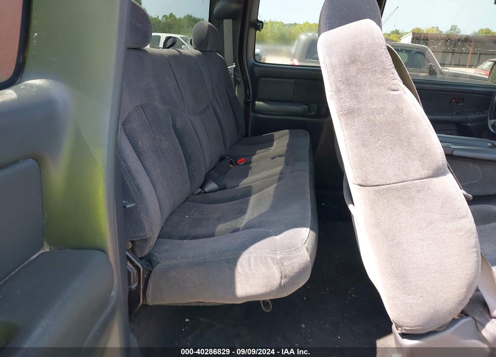 2002 CHEVROLET SILVERADO 1500 LS VIN: 2GCEK19T221342415