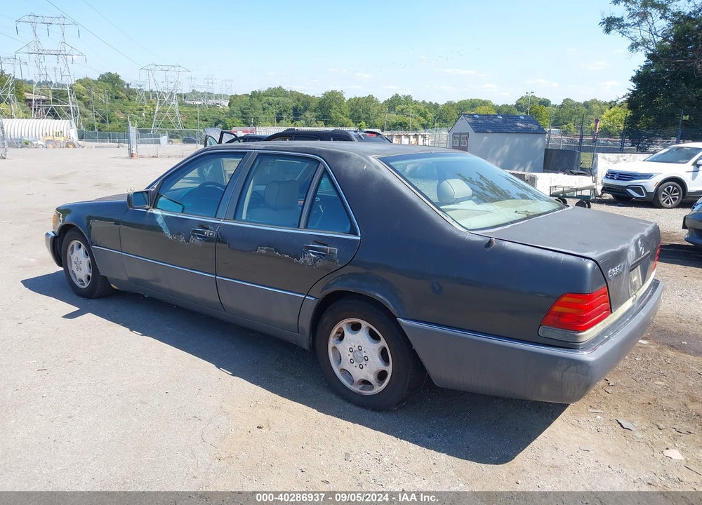 1992 MERCEDES-BENZ 300 SE VIN: WDBGA32E7NA084758