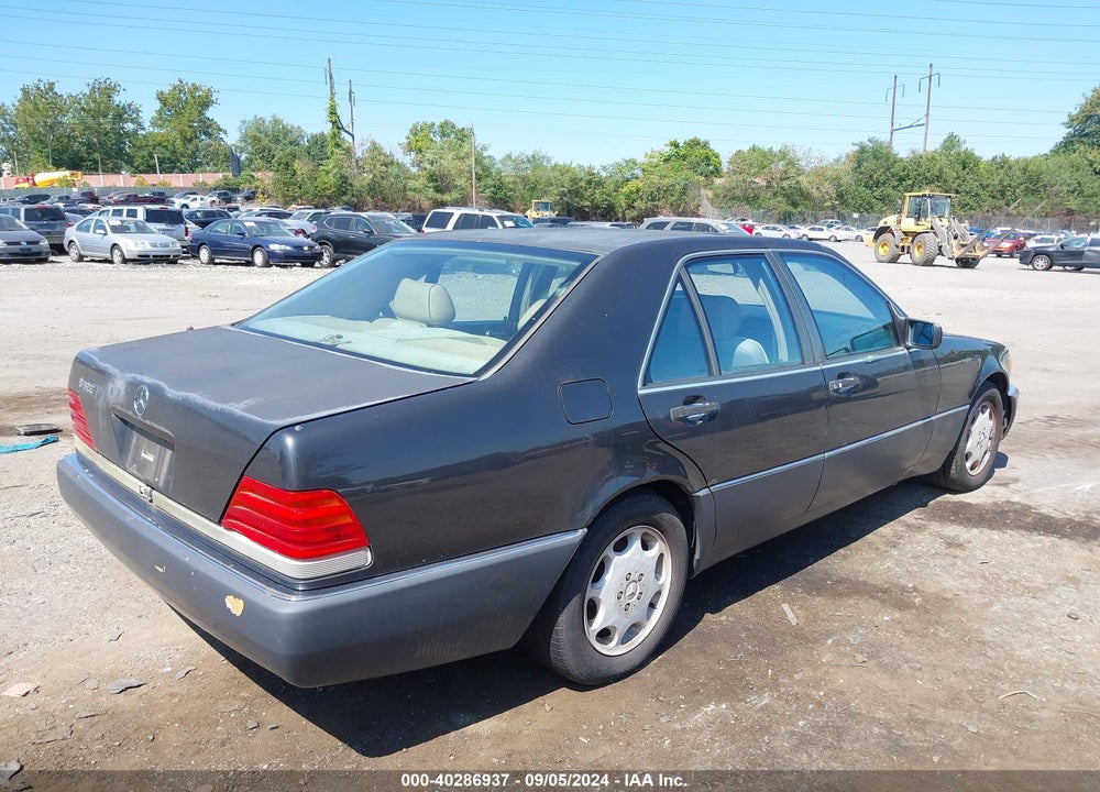 1992 MERCEDES-BENZ 300 SE VIN: WDBGA32E7NA084758